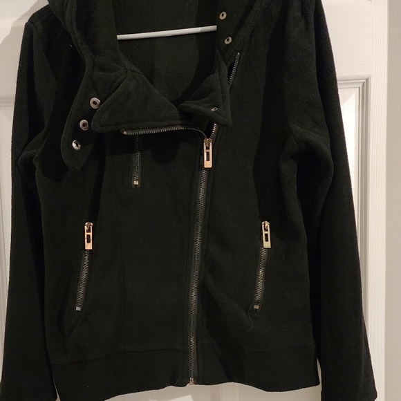 Double Ju black sweater size Med. - Picture 2 of 3